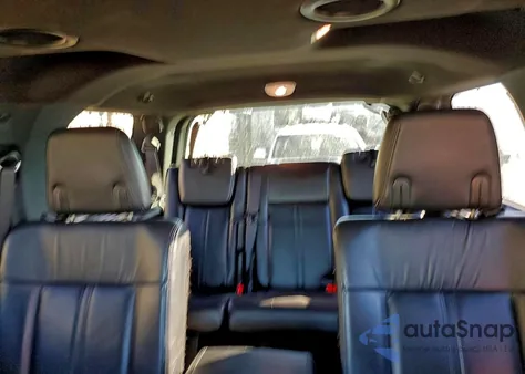 2015 Lincoln Navigator z USA, uszkodzony, nr VIN 5LMJJ2HT8FEJ01738